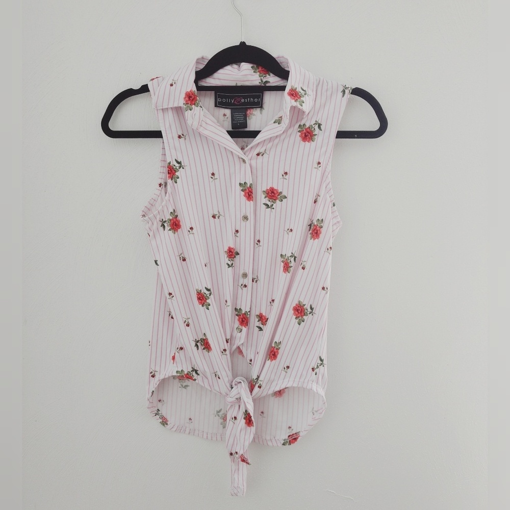 🌟VERY SOFT Polly & Esther Tie Front Top Shirt